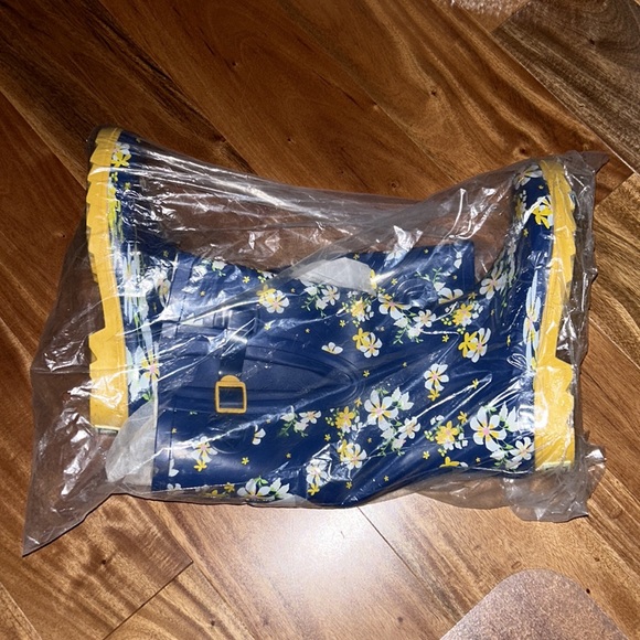 Wide Calf Rubber Rain Boots Wide Foot and Ankle up to 20 Inch Calf - Picture 6 of 8